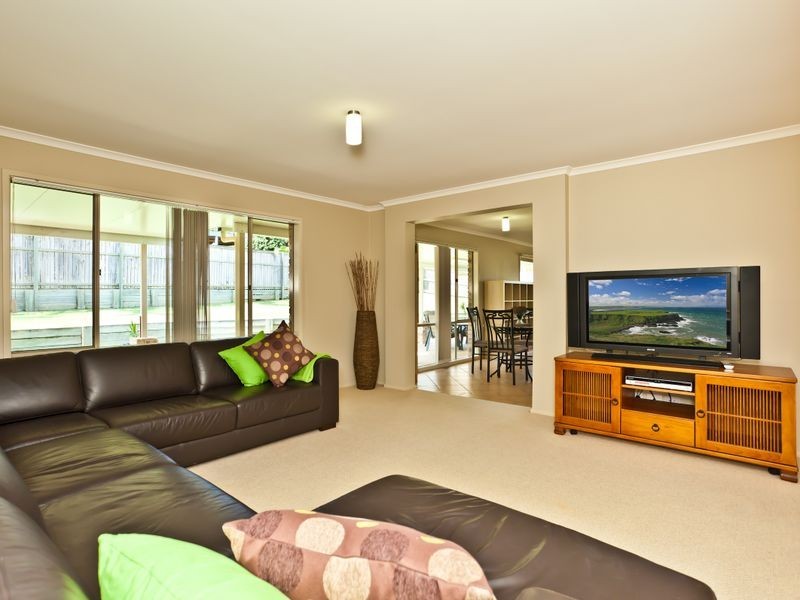 45 Affleck Avenue, Petrie QLD 4502