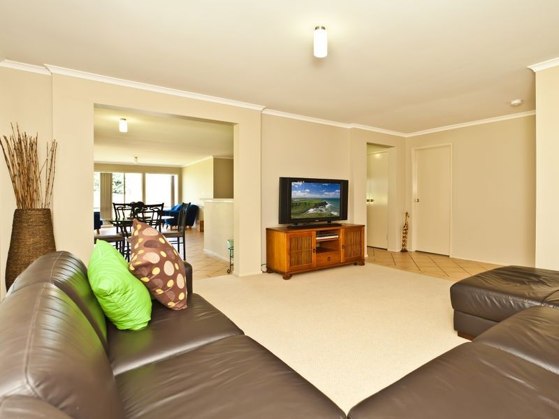 45 Affleck Avenue, Petrie QLD 4502