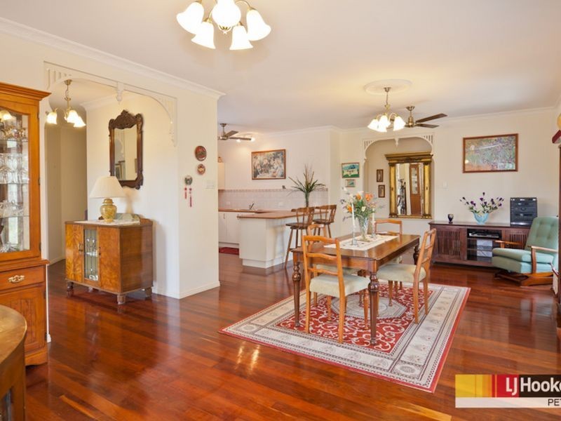 27 Hughes Road West, Dakabin QLD 4503