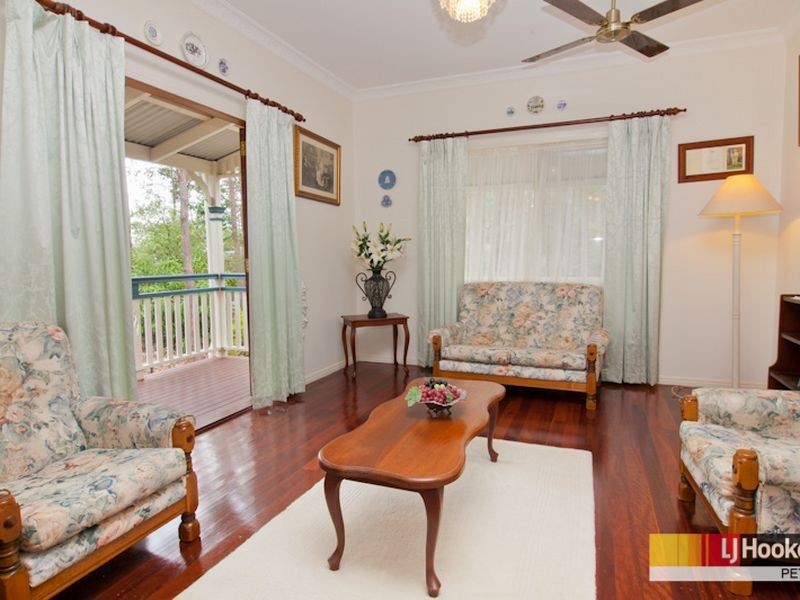 27 Hughes Road West, Dakabin QLD 4503