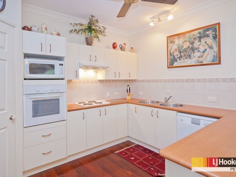 27 Hughes Road West, Dakabin QLD 4503