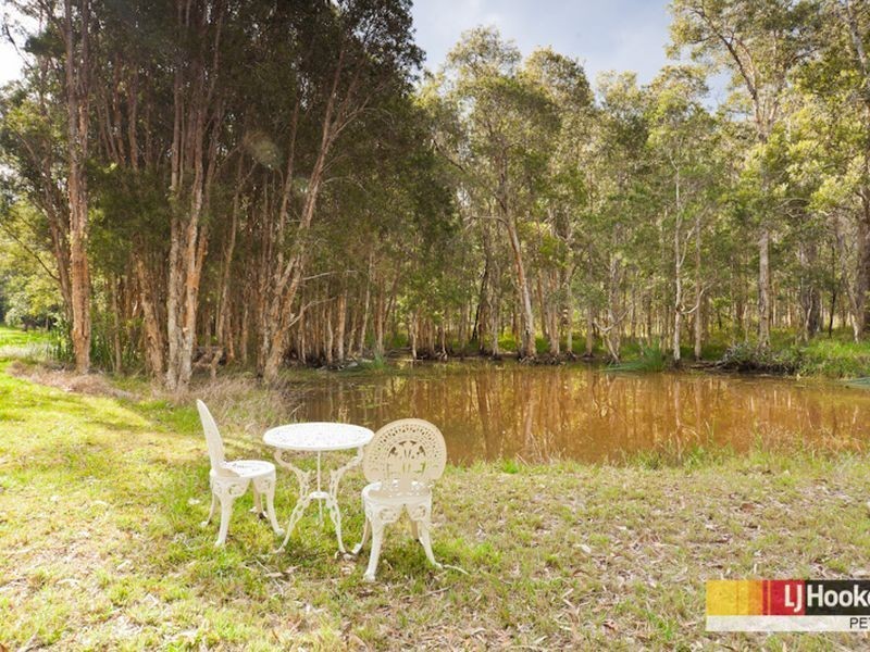 27 Hughes Road West, Dakabin QLD 4503