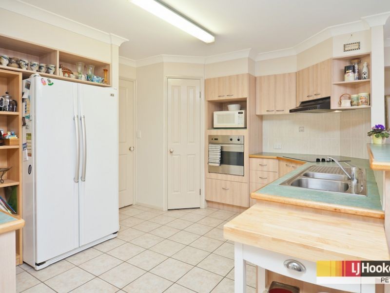 44 Affleck Avenue, Petrie QLD 4502