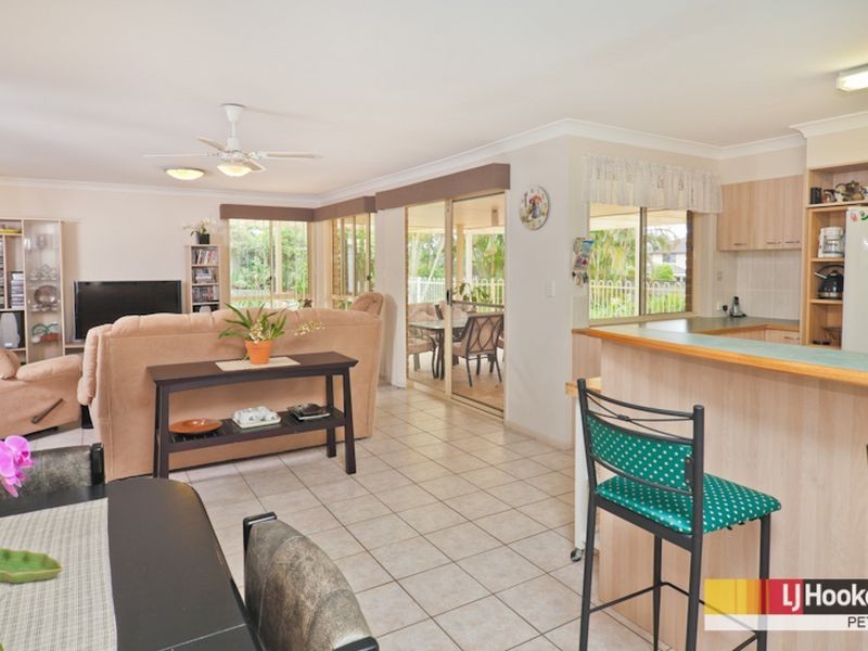 44 Affleck Avenue, Petrie QLD 4502