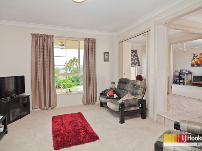 44 Affleck Avenue, Petrie QLD 4502