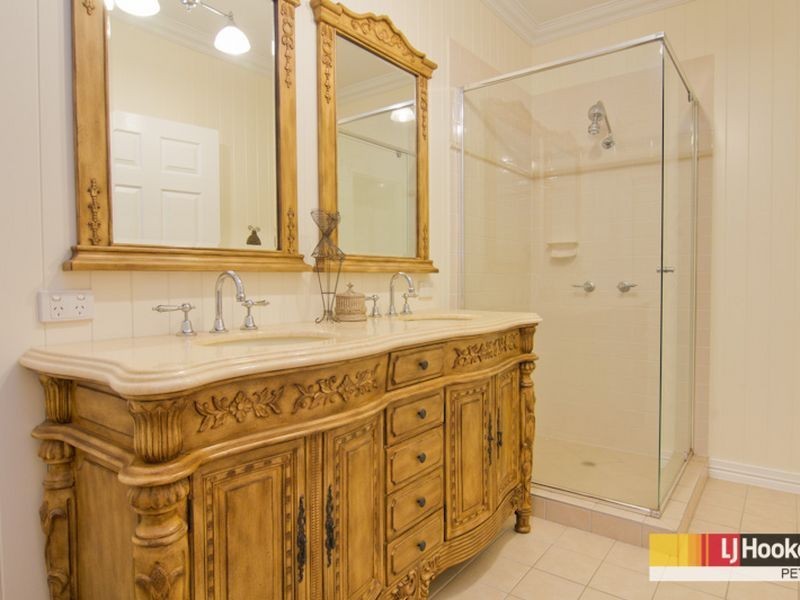 63 Kirri Avenue, Petrie QLD 4502