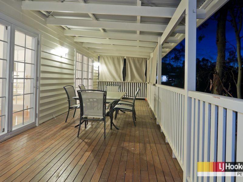 63 Kirri Avenue, Petrie QLD 4502