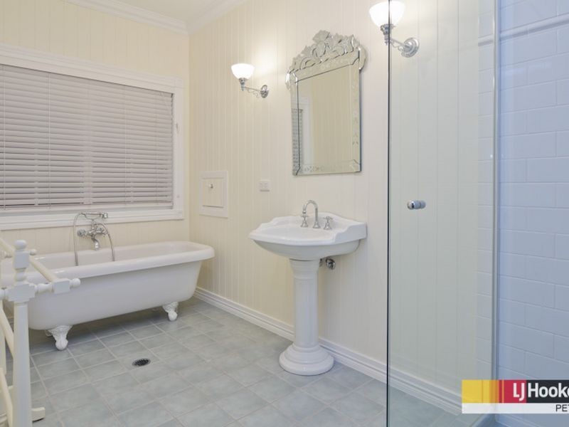 63 Kirri Avenue, Petrie QLD 4502