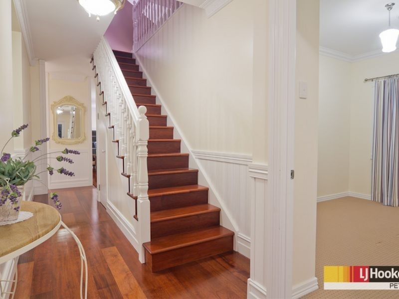 63 Kirri Avenue, Petrie QLD 4502