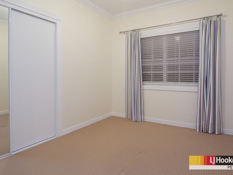 63 Kirri Avenue, Petrie QLD 4502