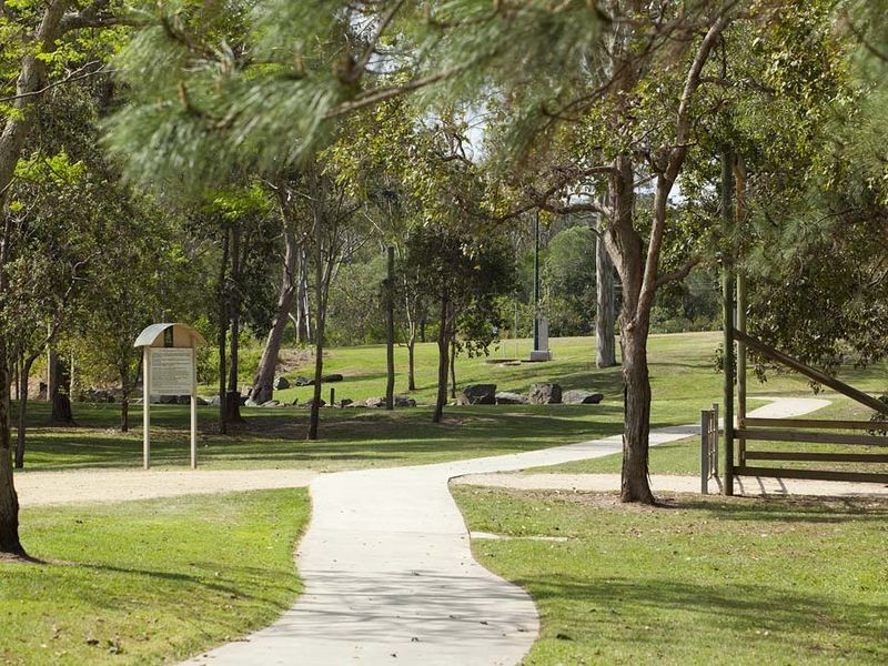 63 Kirri Avenue, Petrie QLD 4502