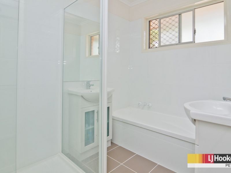 17 Greenaway Street, Lawnton QLD 4501