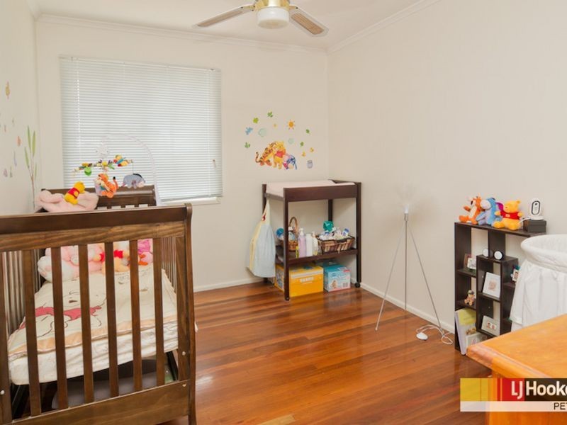 17 Greenaway Street, Lawnton QLD 4501