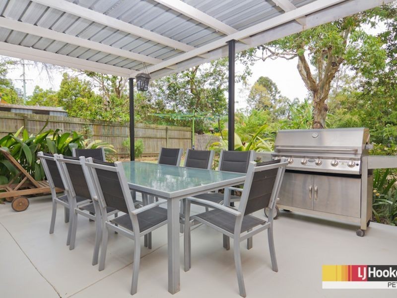 17 Greenaway Street, Lawnton QLD 4501