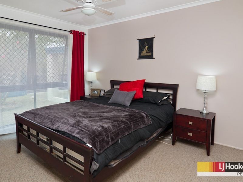 23 Chamberry Rd, Petrie QLD 4502