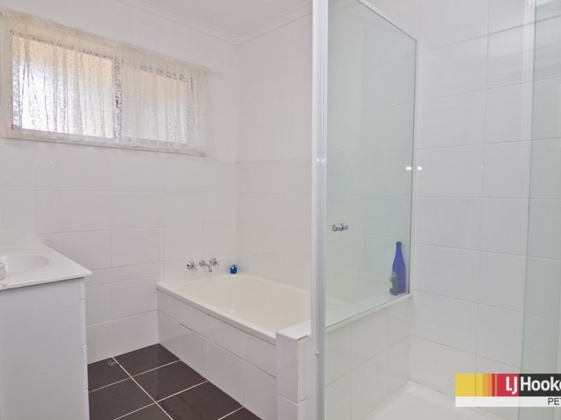 40 Frenchs Rd, Petrie QLD 4502