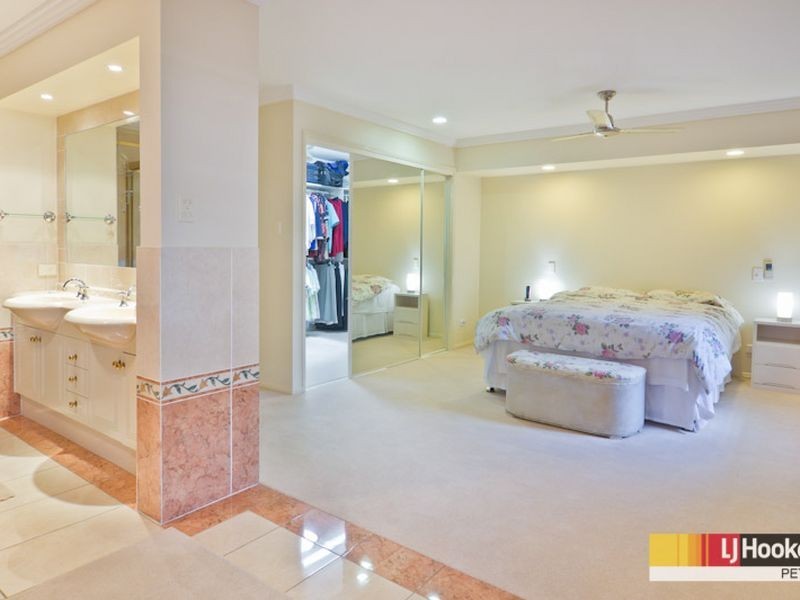 9 Mahogany Drive, Albany Creek QLD 4035