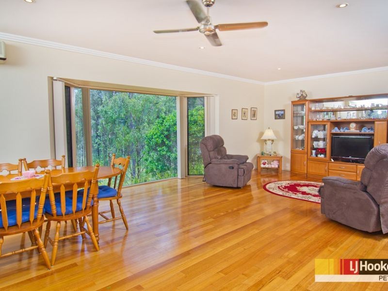 9 Mahogany Drive, Albany Creek QLD 4035