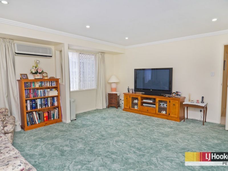 9 Mahogany Drive, Albany Creek QLD 4035
