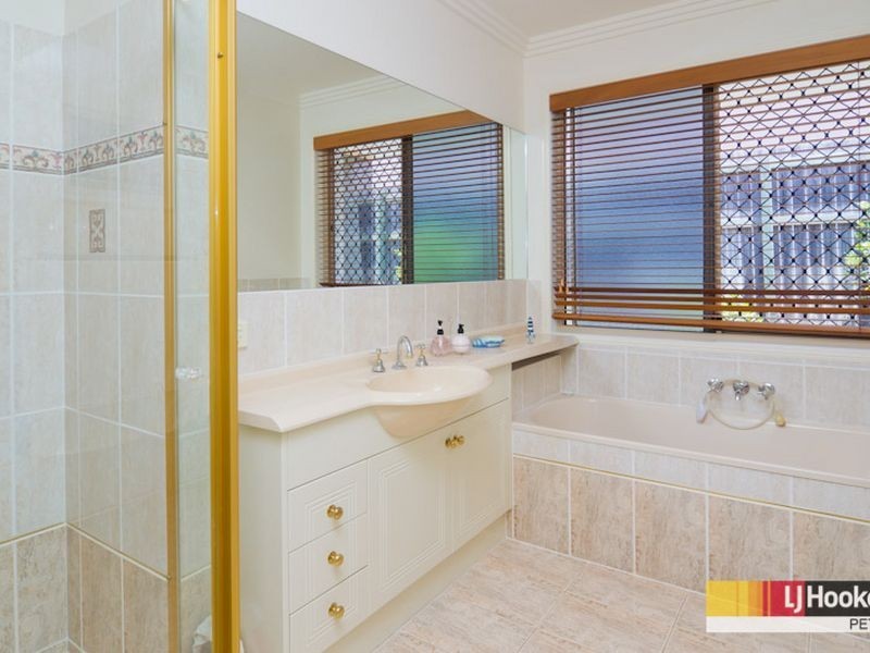 9 Mahogany Drive, Albany Creek QLD 4035