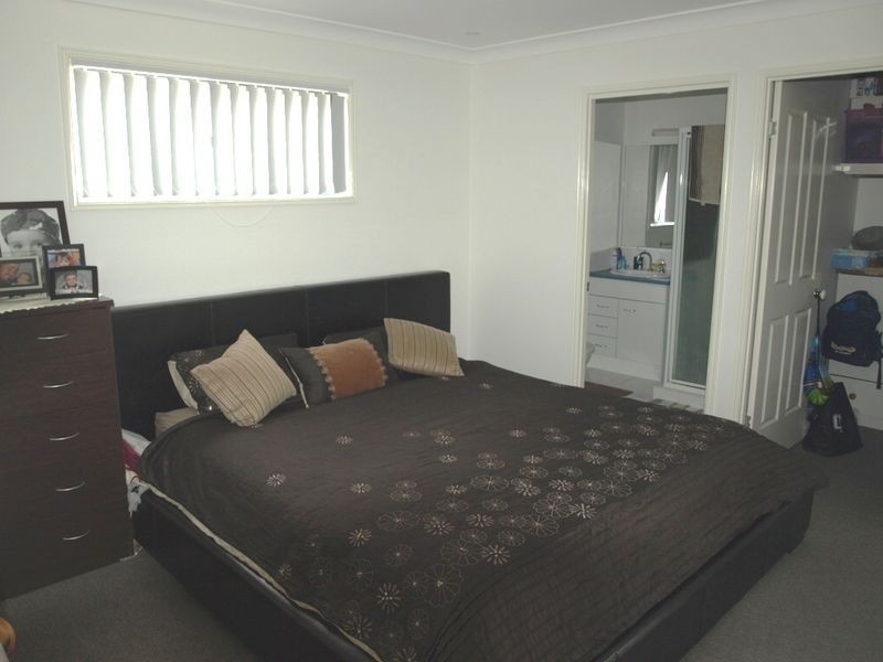 16B Amity Drive, Rothwell QLD 4022