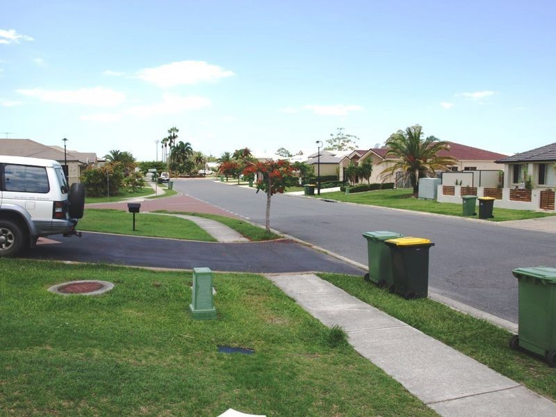 16B Amity Drive, Rothwell QLD 4022