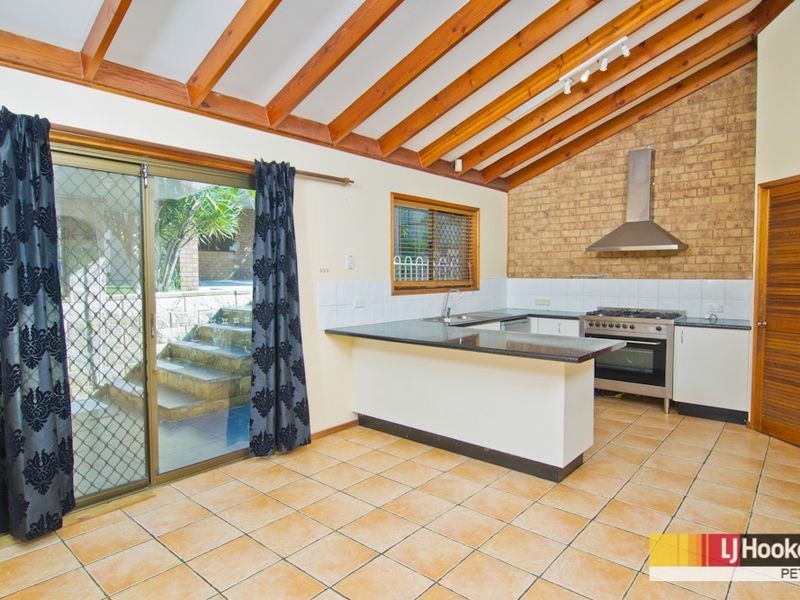 18 Brittainy Street, Petrie QLD 4502