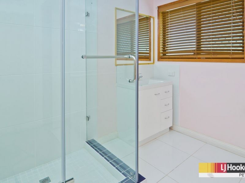 18 Brittainy Street, Petrie QLD 4502