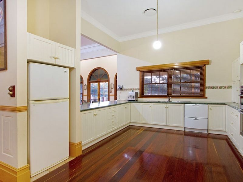 149 Campbell Parade, Beachmere QLD 4510