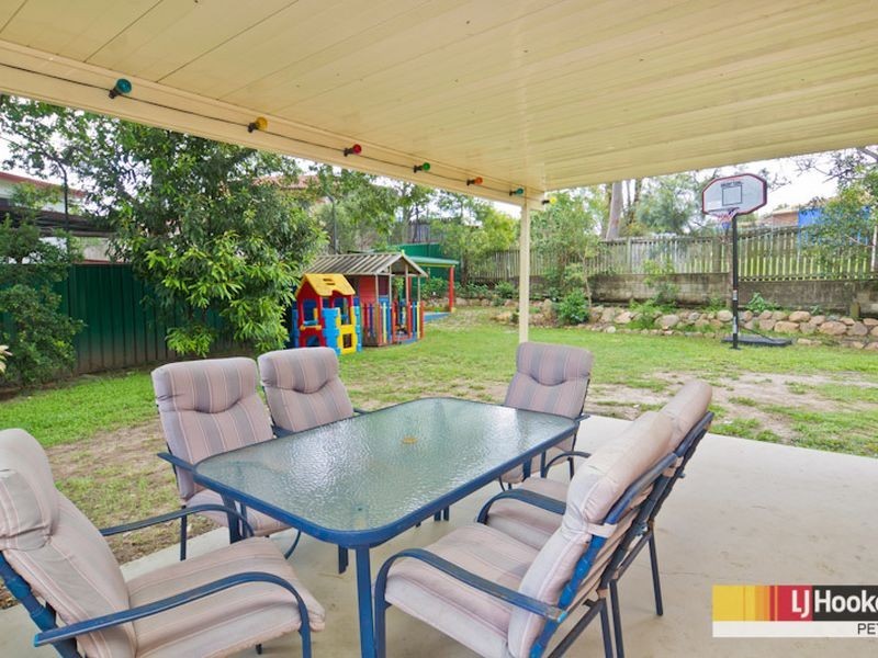 3 Roseville Street, Petrie QLD 4502
