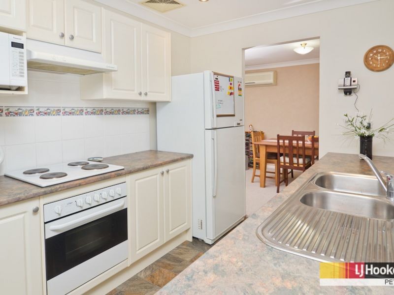 24 Toulouse Avenue, Petrie QLD 4502