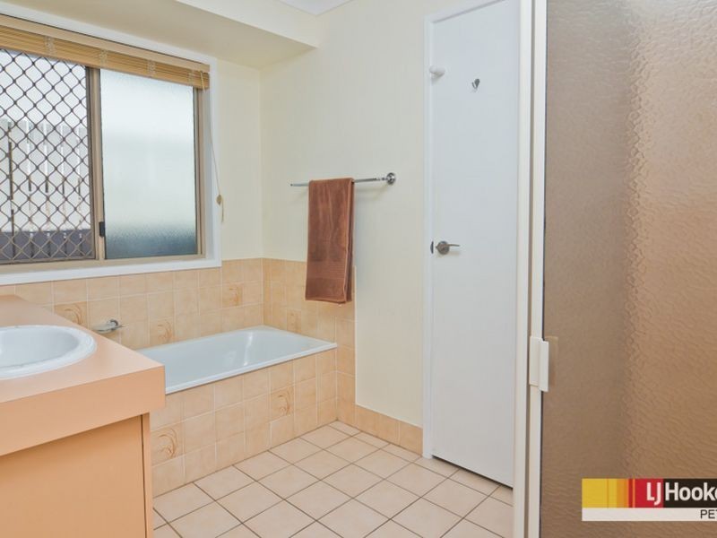 24 Toulouse Avenue, Petrie QLD 4502