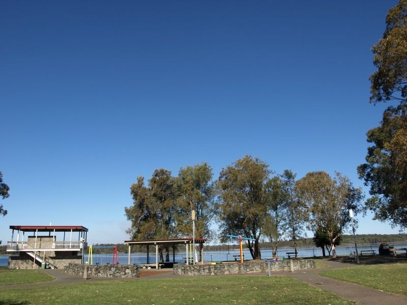 24 Toulouse Avenue, Petrie QLD 4502