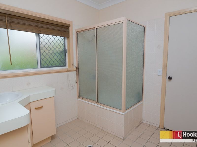 17 Vaucluse Crescent, Petrie QLD 4502