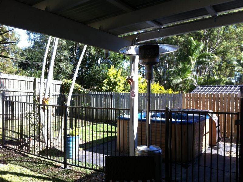 17 Vaucluse Crescent, Petrie QLD 4502