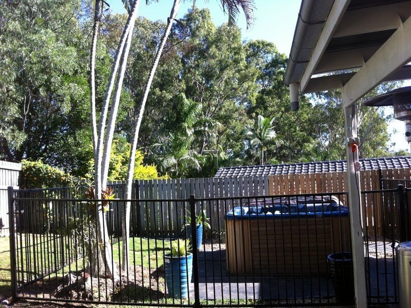 17 Vaucluse Crescent, Petrie QLD 4502