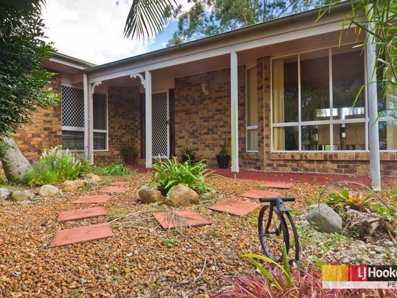 17 Vaucluse Crescent, Petrie QLD 4502