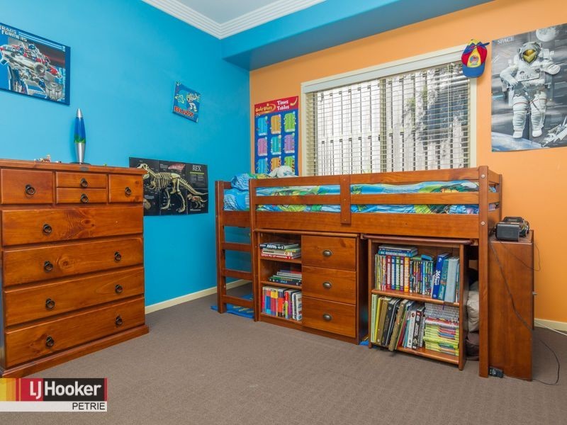 8 Turnbull Court, Petrie QLD 4502