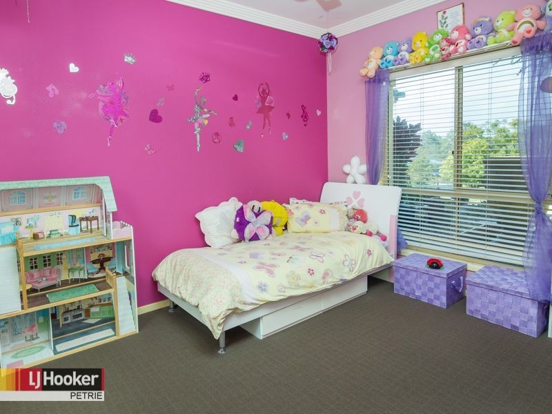 8 Turnbull Court, Petrie QLD 4502