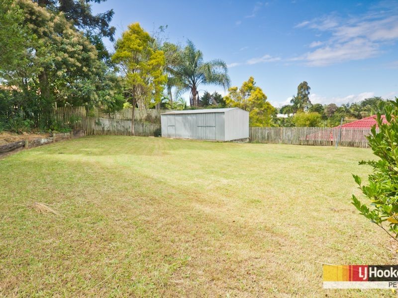 6 Brewster Court, Petrie QLD 4502