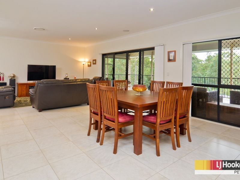 129 Corvus Drive, Cashmere QLD 4500