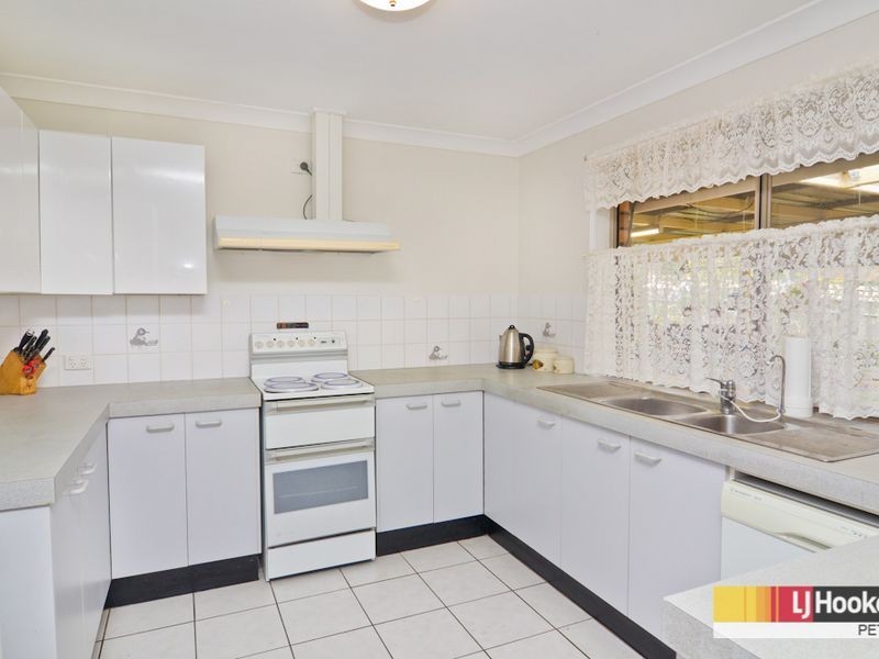 13 Verdon Court, Petrie QLD 4502