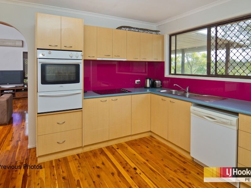 23 Chamberry Rd, Petrie QLD 4502