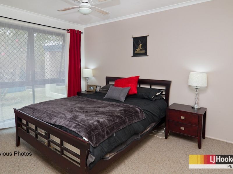 23 Chamberry Rd, Petrie QLD 4502