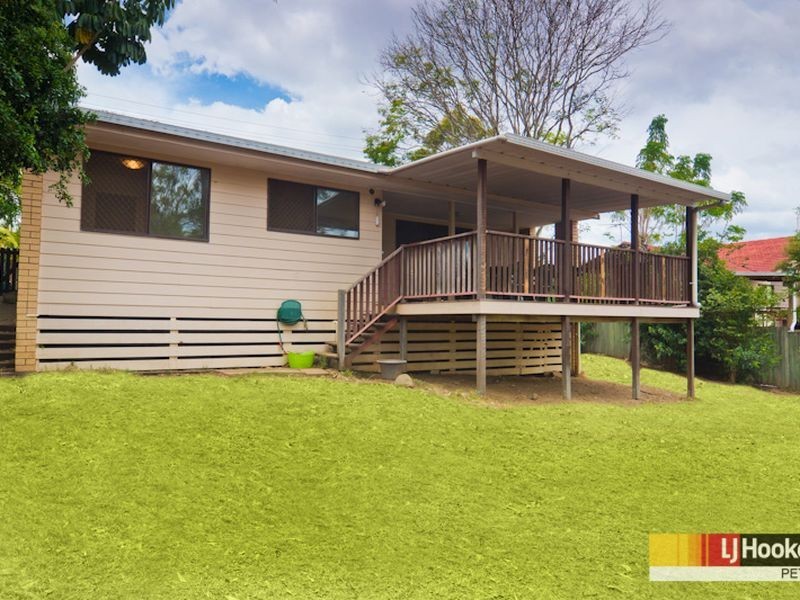 23 Chamberry Rd, Petrie QLD 4502