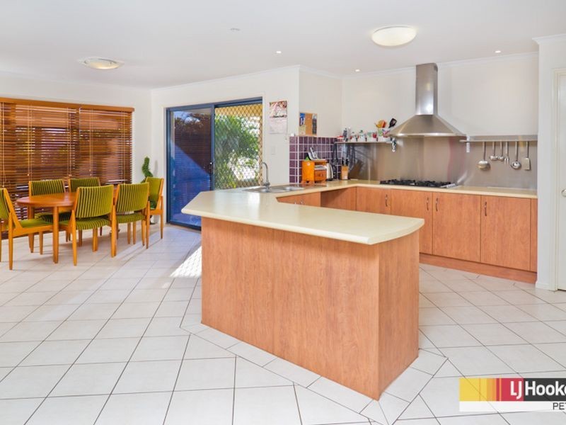 40 Hunter Circuit, Petrie QLD 4502