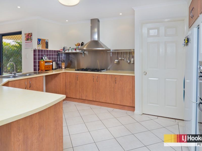 40 Hunter Circuit, Petrie QLD 4502