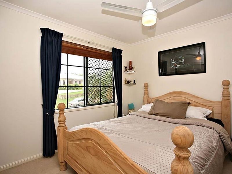 40 Hunter Circuit, Petrie QLD 4502