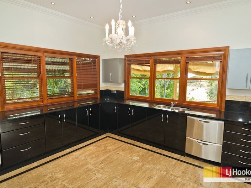 24 Vores Rd, Whiteside QLD 4503