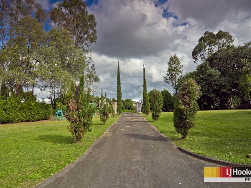 24 Vores Rd, Whiteside QLD 4503